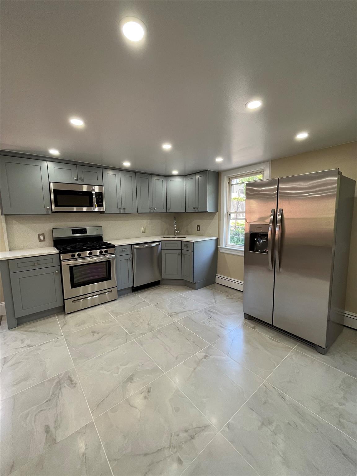 Rental Property at Palisade Street, Dobbs Ferry, New York - Bedrooms: 2 
Bathrooms: 1 
Rooms: 5  - $3,750 MO.