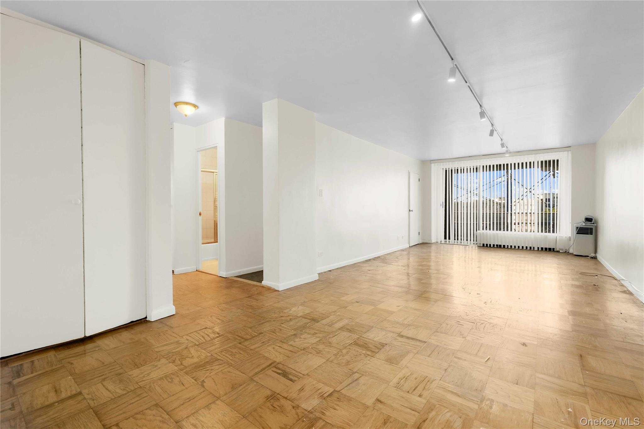 6120 Grand Central Parkway B605