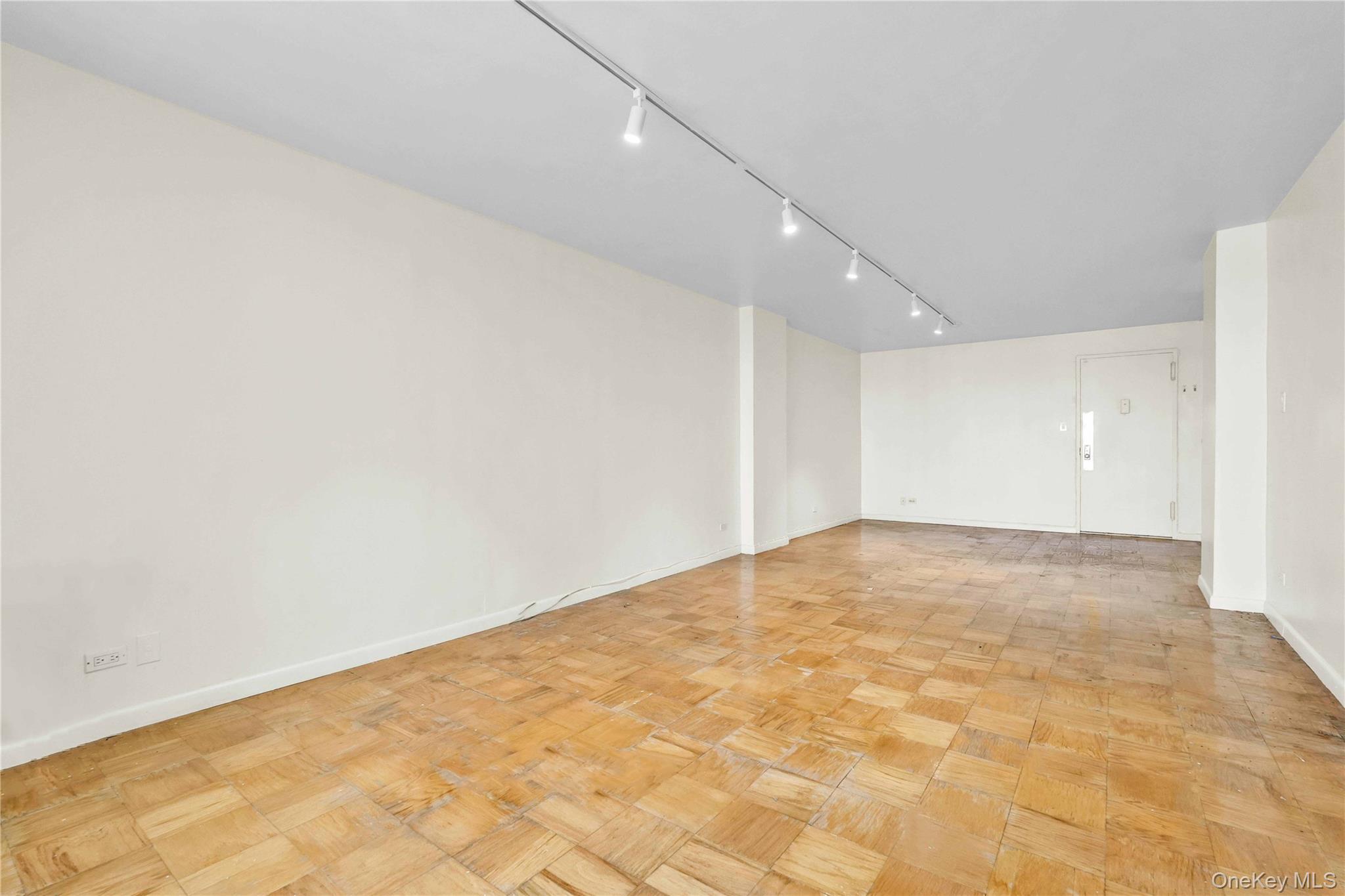 6120 Grand Central Parkway B605