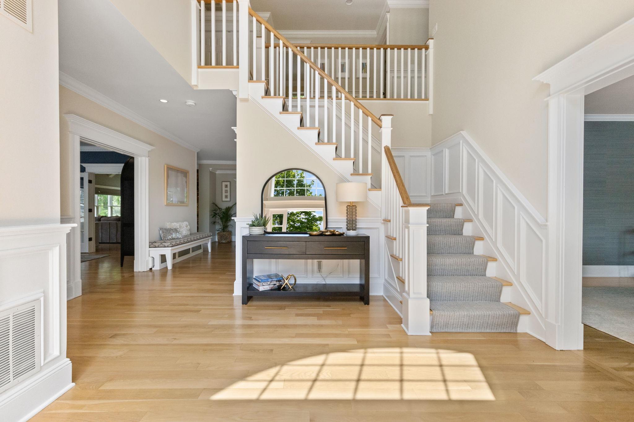 4 Bixby Court, Rye, New York image 2
