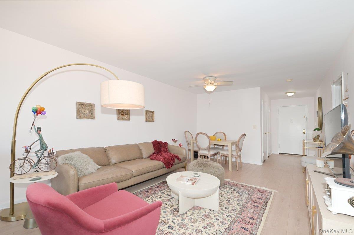 6 Birchwood Court 3A