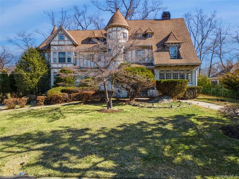 7 The Court New Rochelle NY 10801