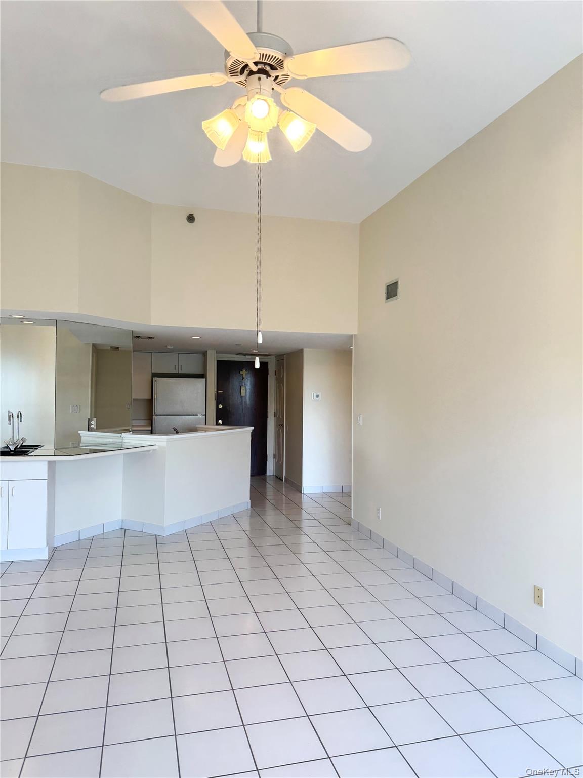 170 Schofield Street 2F