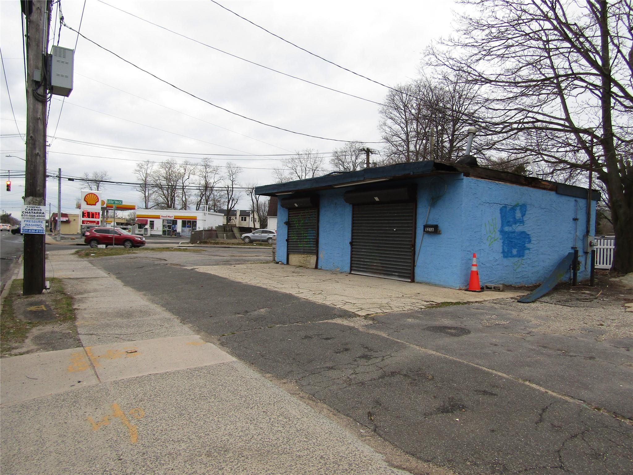 1258 Straight Path, West Babylon, New York image 3