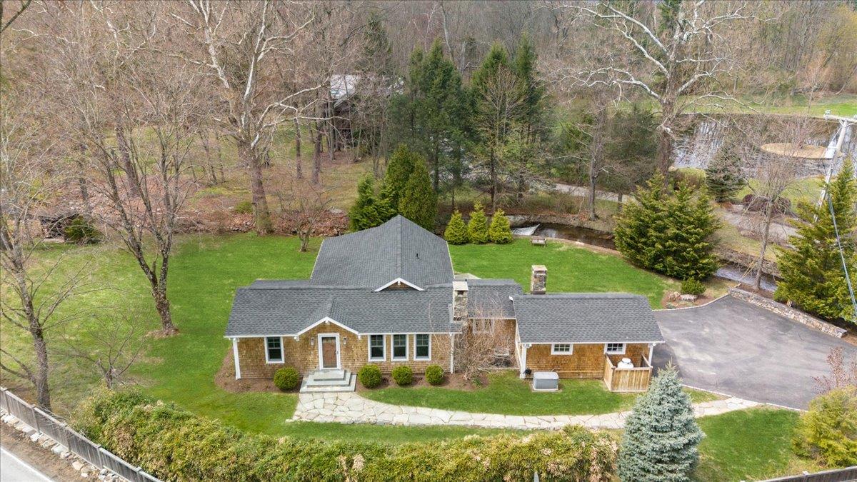 1 Avery Road, Garrison, New York image 1