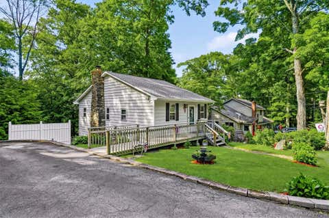 Homes For Sale - 3 Echo Trail<br/> Monroe, NY 10950