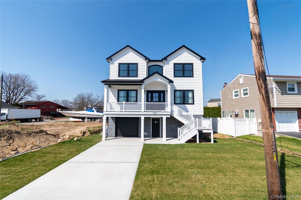 Photo of 3004 Harbor Street, Baldwin, NY 11510 (MLS # 966377)