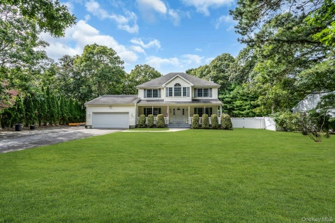 Homes For Sale - 61 Washington Heights Avenue<br/> Suffolk County, Hampton Bays, NY 11946