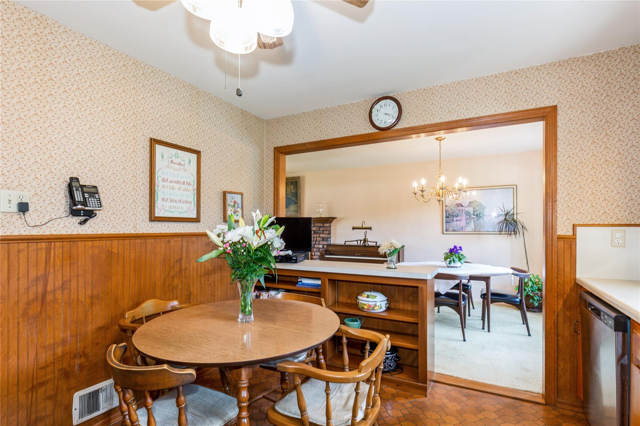 30 Barbara Avenue, Port Jefferson Station, New York image 17
