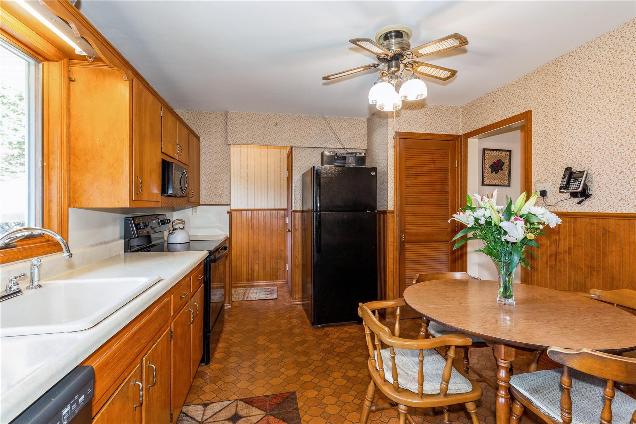 30 Barbara Avenue, Port Jefferson Station, New York image 15