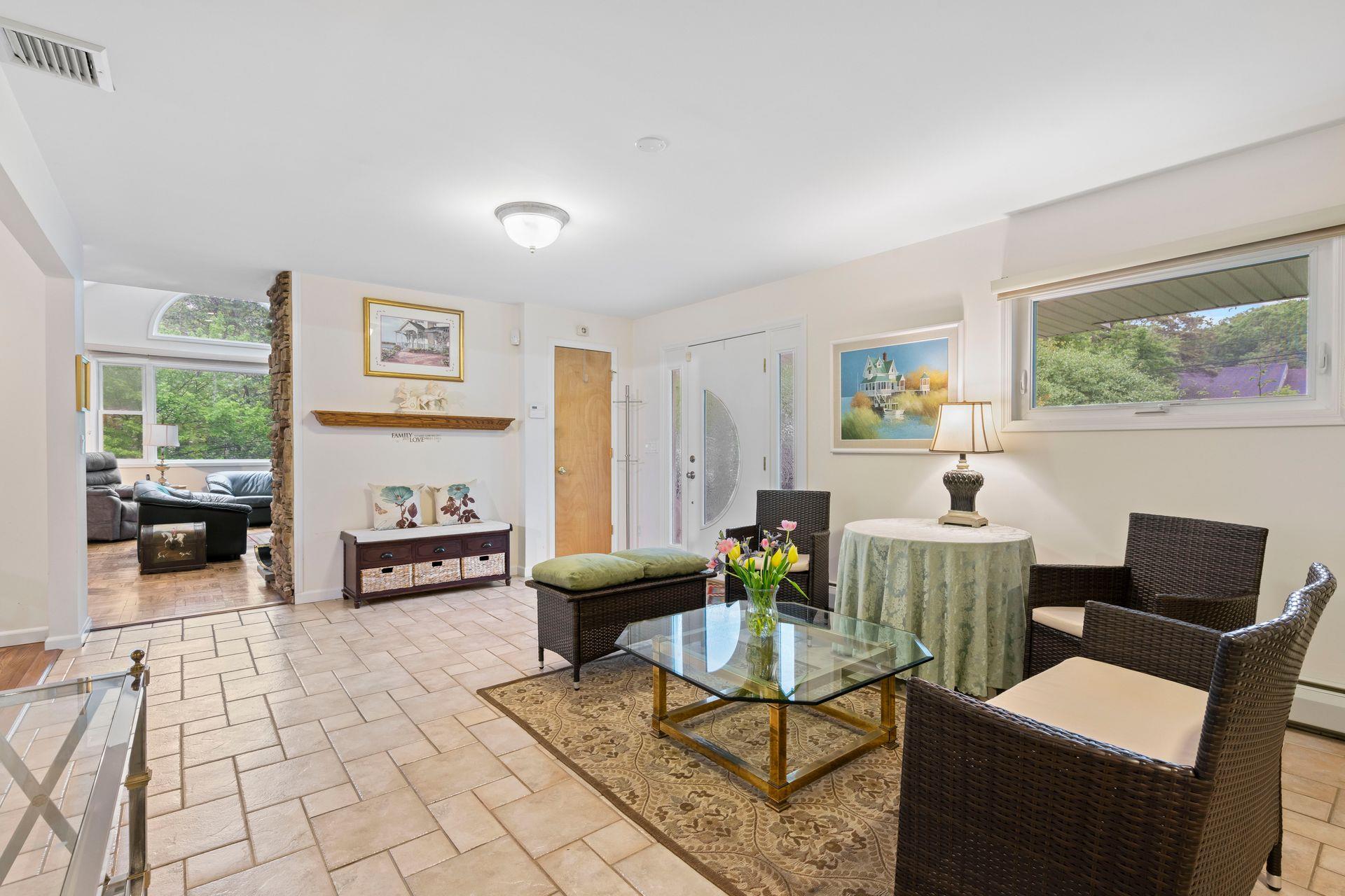 30 Darby Drive, South Huntington, New York image 4