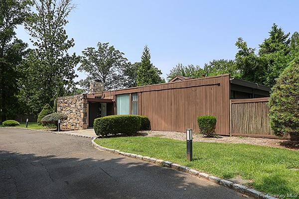 145 Arrandale Avenue