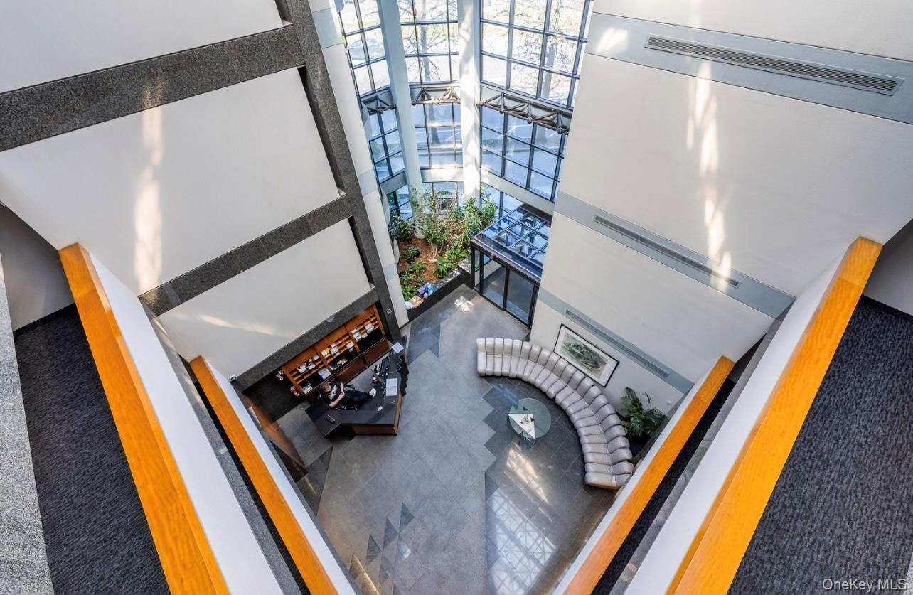 100 Great Neck Road 4D