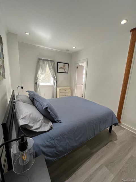  Hampton Bays NY 11946