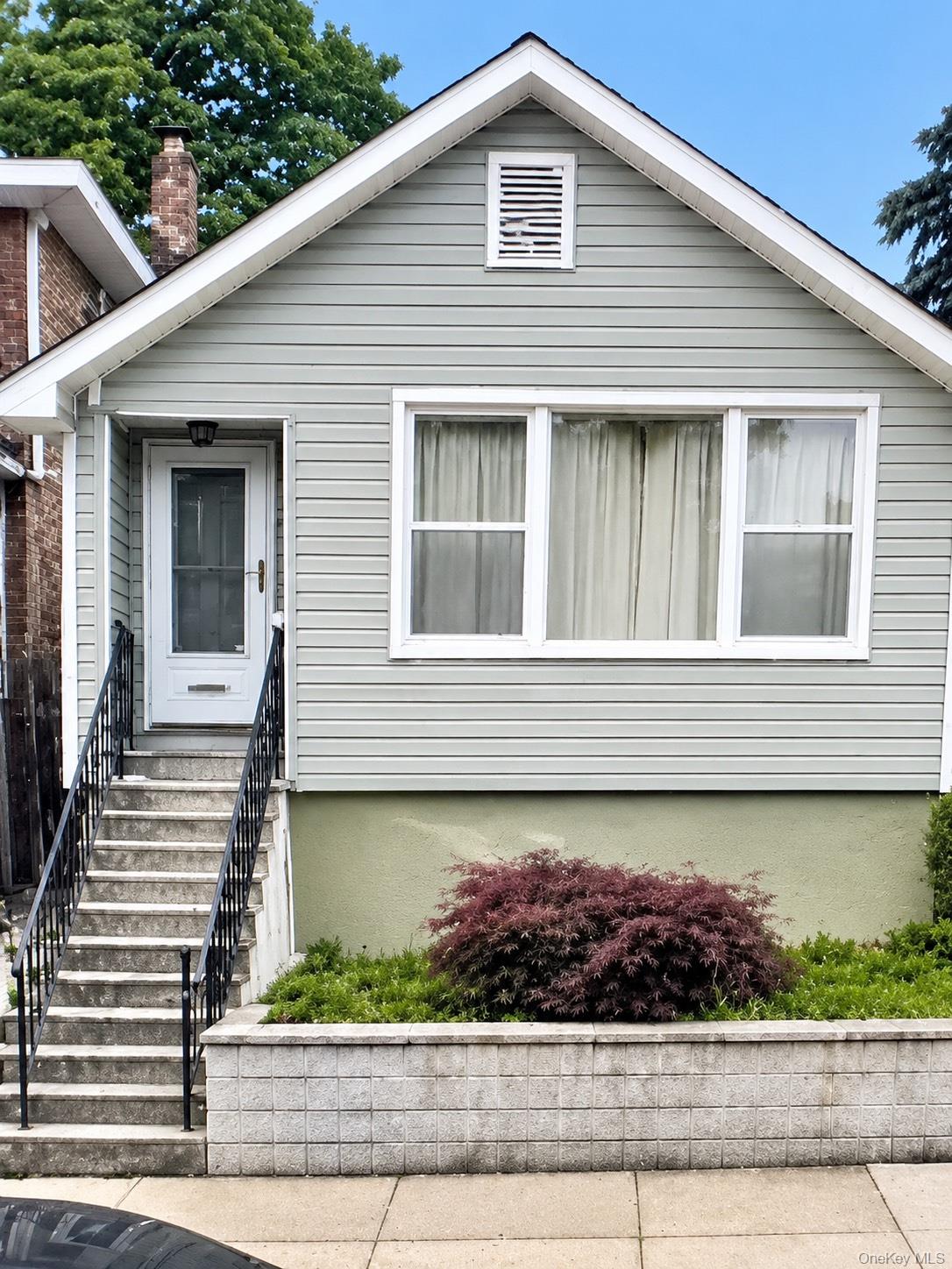Photo 1 of 1 — 1519 Gillespie Avenue, Bronx, NY 10461