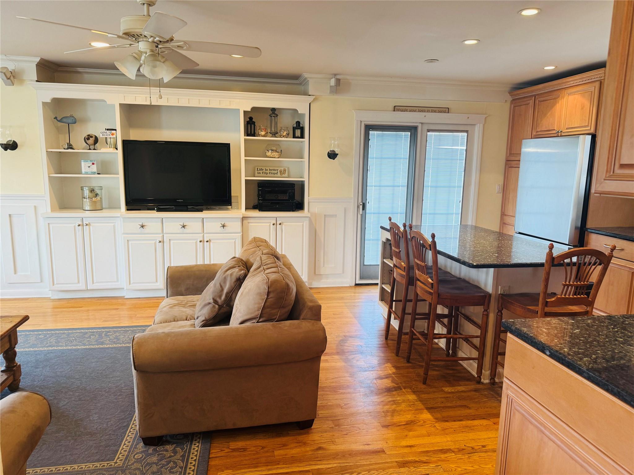 Long Beach, New York 11561, United States, 4 Bedrooms Bedrooms, ,3 BathroomsBathrooms,Residential,Active,167415