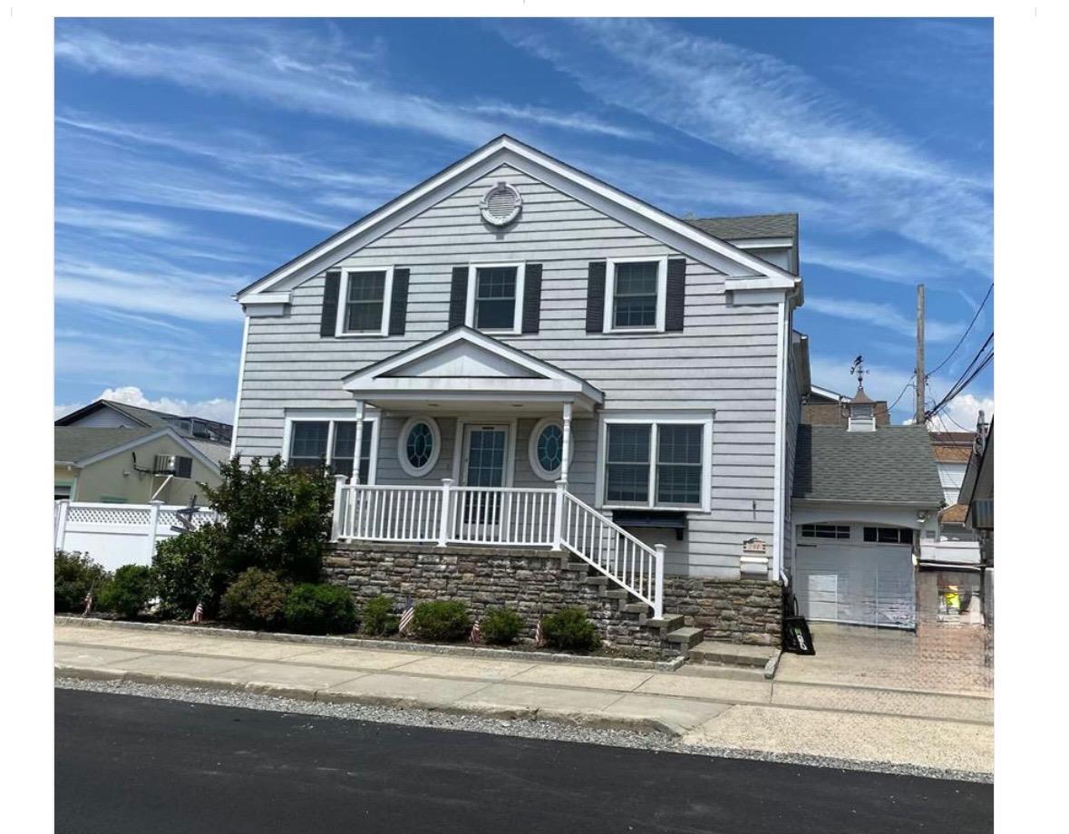 Long Beach, New York 11561, United States, 4 Bedrooms Bedrooms, ,3 BathroomsBathrooms,Residential,Active,167415