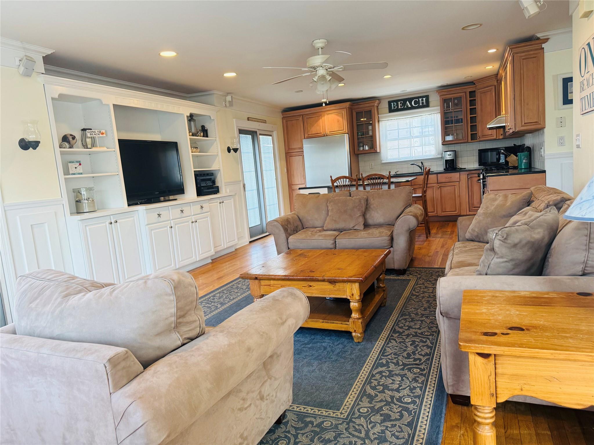 Long Beach, New York 11561, United States, 4 Bedrooms Bedrooms, ,3 BathroomsBathrooms,Residential,Active,167415