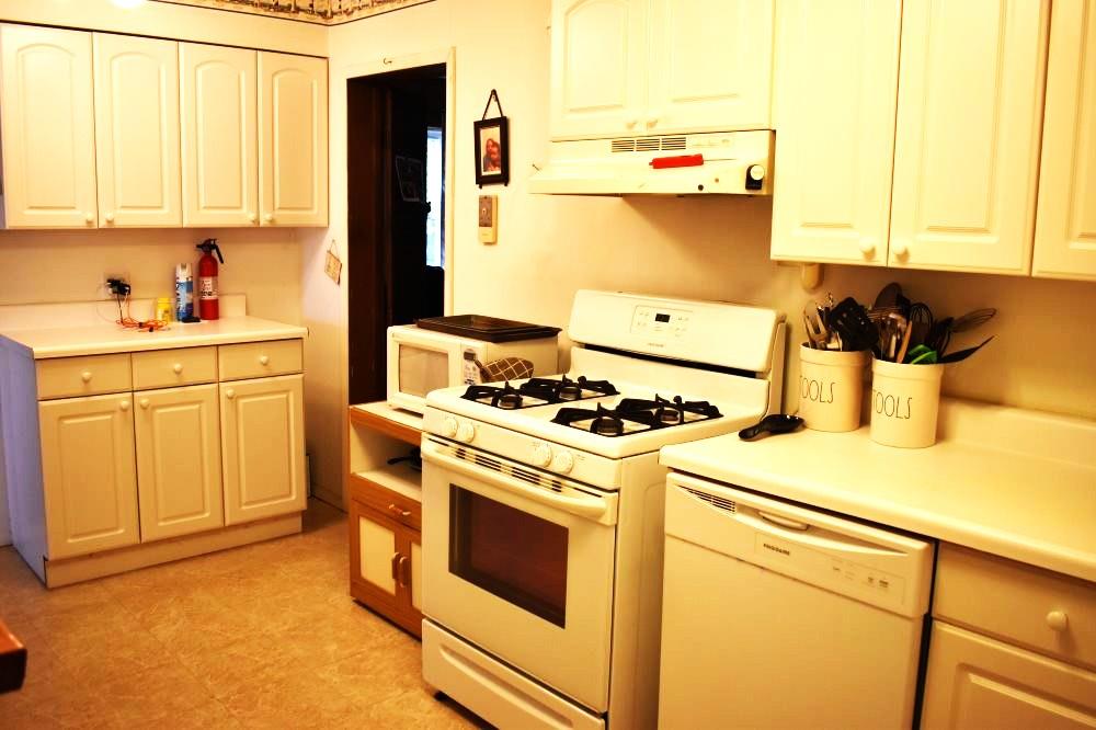 465 18th Street, West Babylon, New York image 6