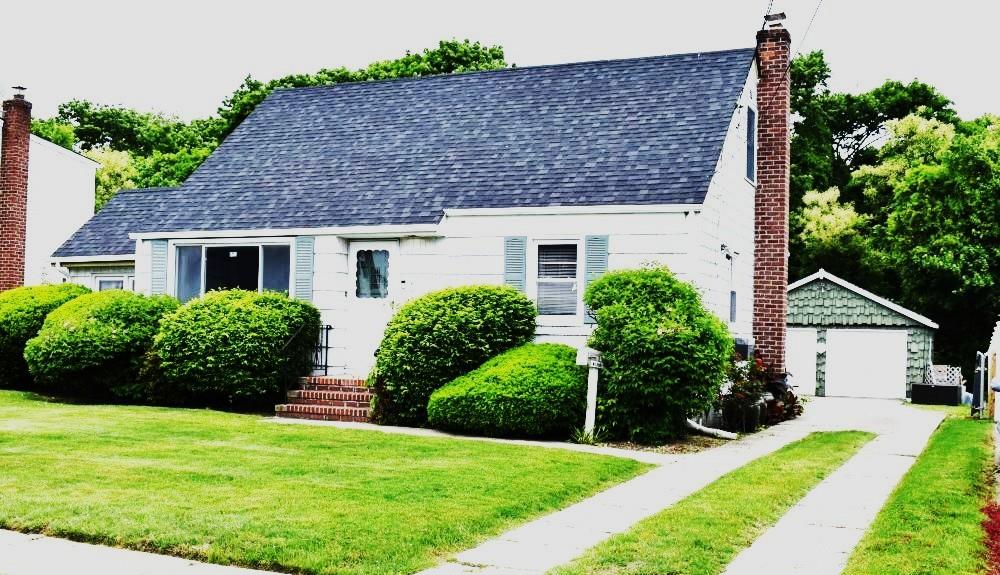 465 18th Street, West Babylon, New York image 1