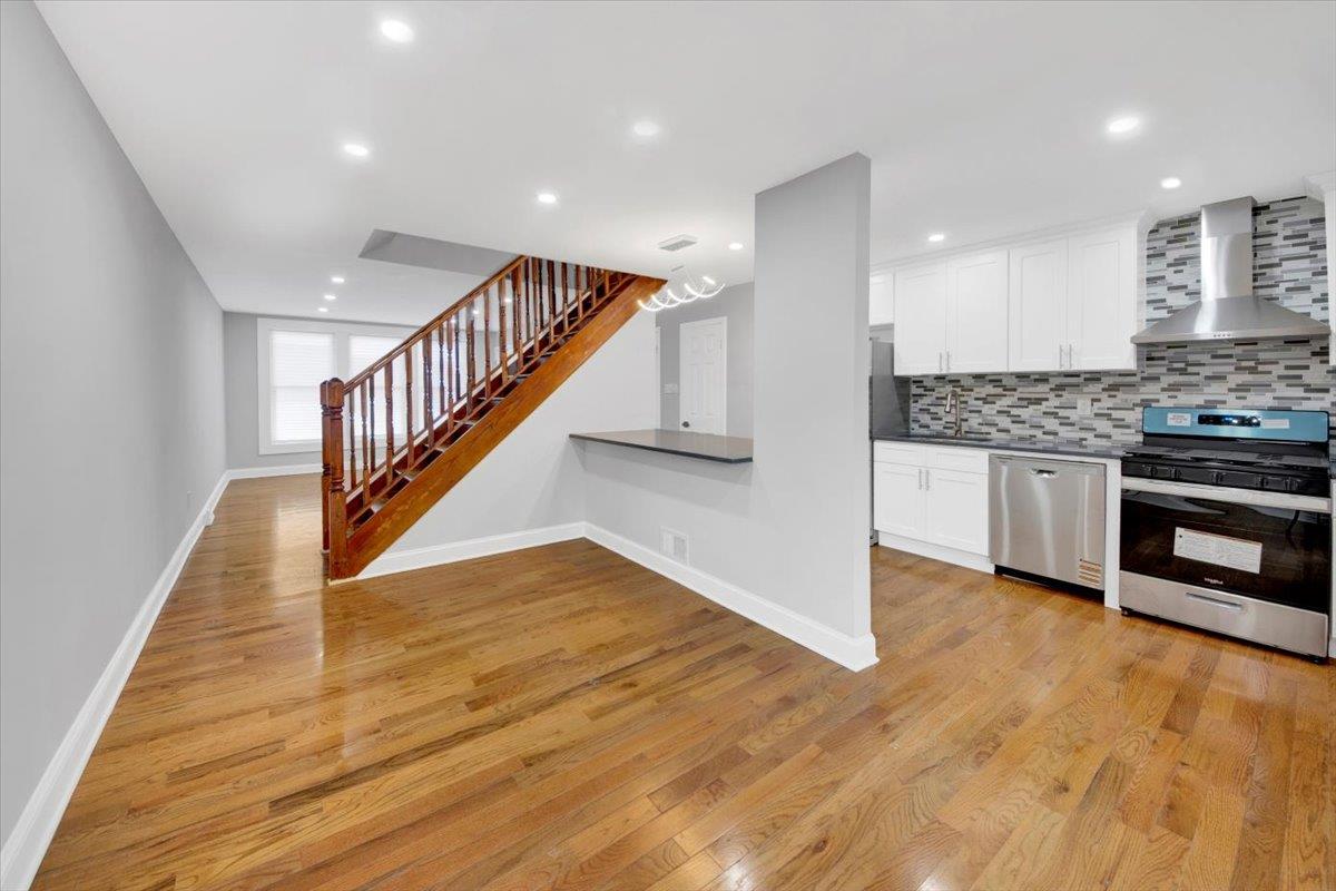 528 Bolton Avenue, Bronx, New York image 2