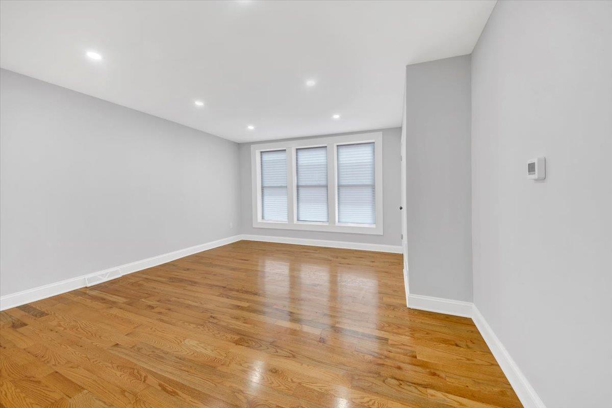528 Bolton Avenue, Bronx, New York image 5