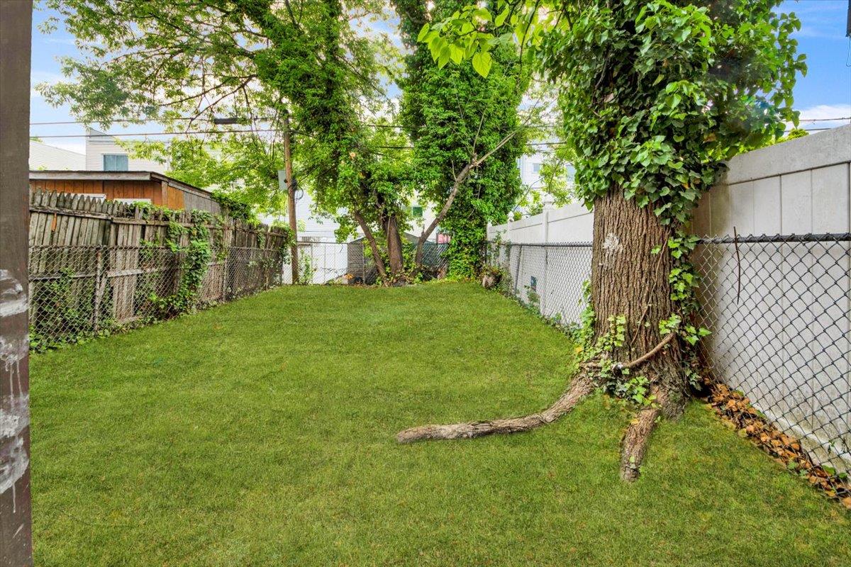 528 Bolton Avenue, Bronx, New York image 26