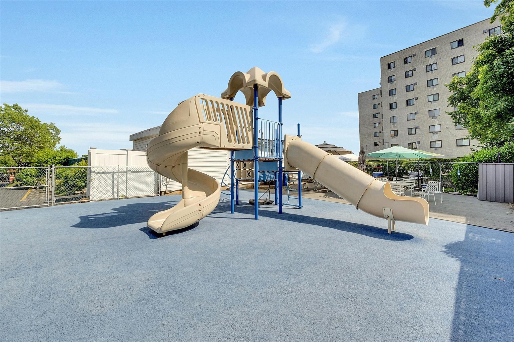 640 Pelham #1F, New Rochelle, New York image 23