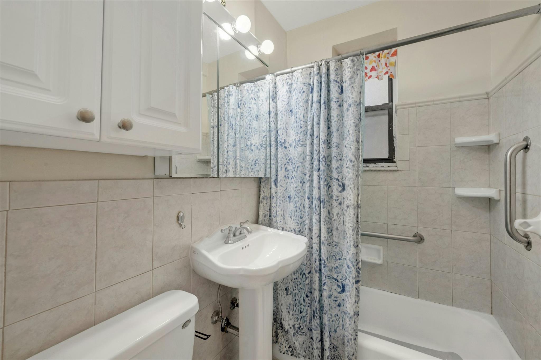 640 Pelham #1F, New Rochelle, New York image 12
