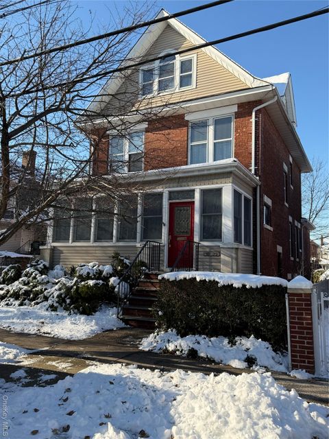 4032 195th Street, Flushing, NY 11358 - MLS#: 944801