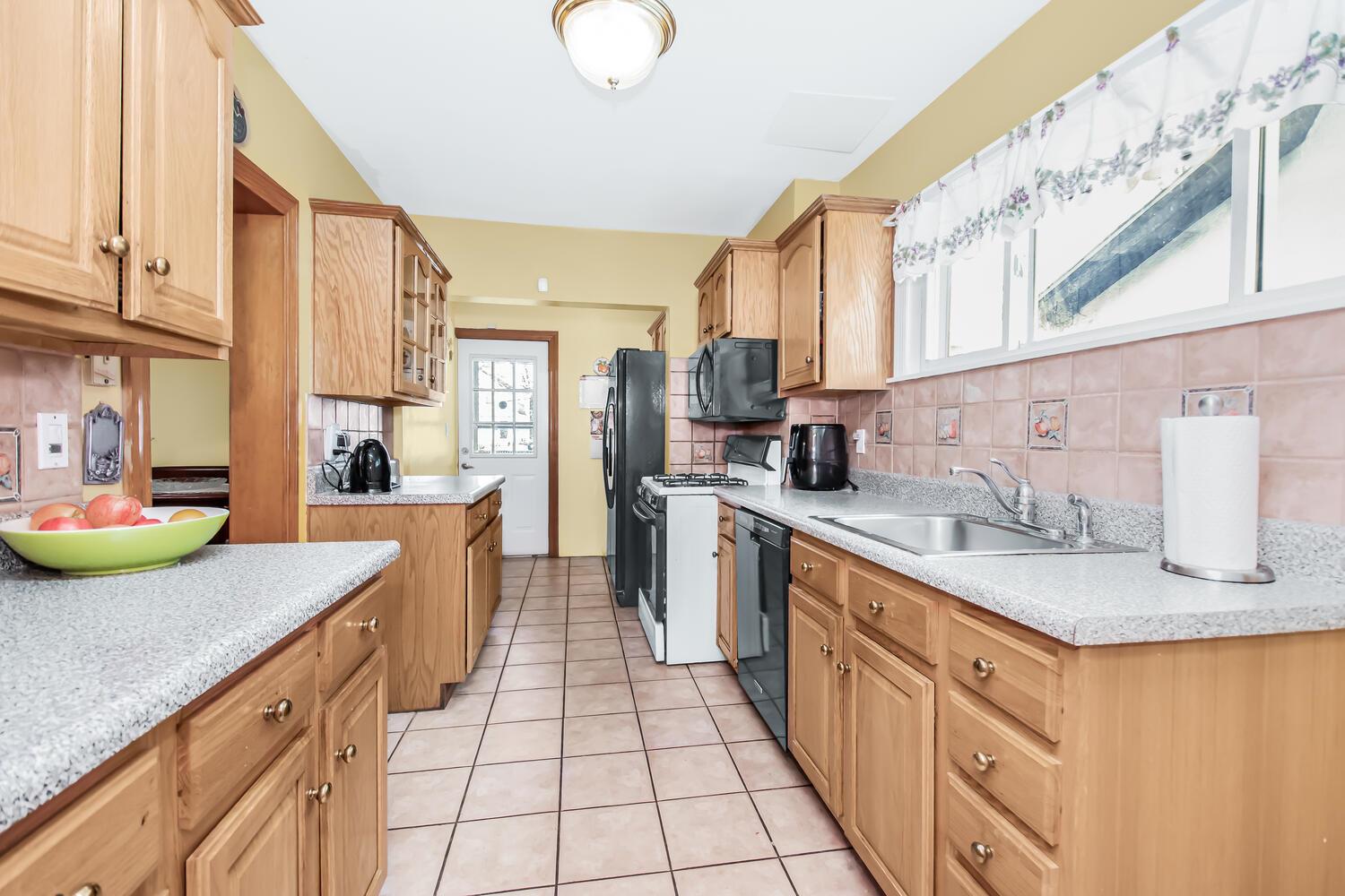450 Bedford Avenue, Mount Vernon, New York image 6