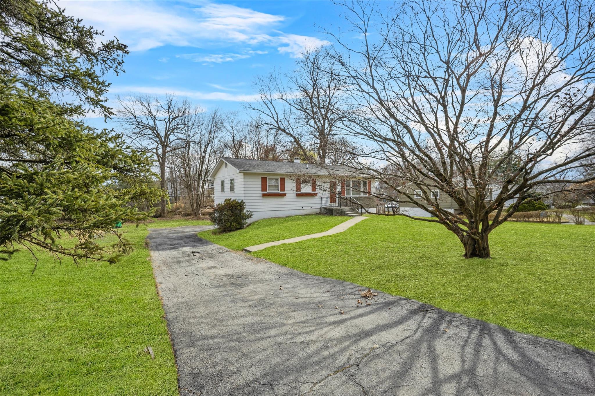 34 Chestnut Street, Poughkeepsie, New York image 3