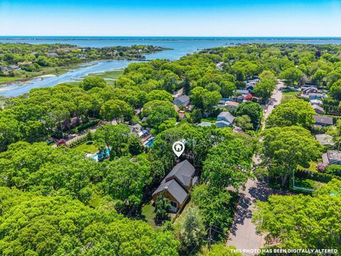 Photo of 2 Heather Drive, Remsenburg, NY 11960 (MLS # 1002302)