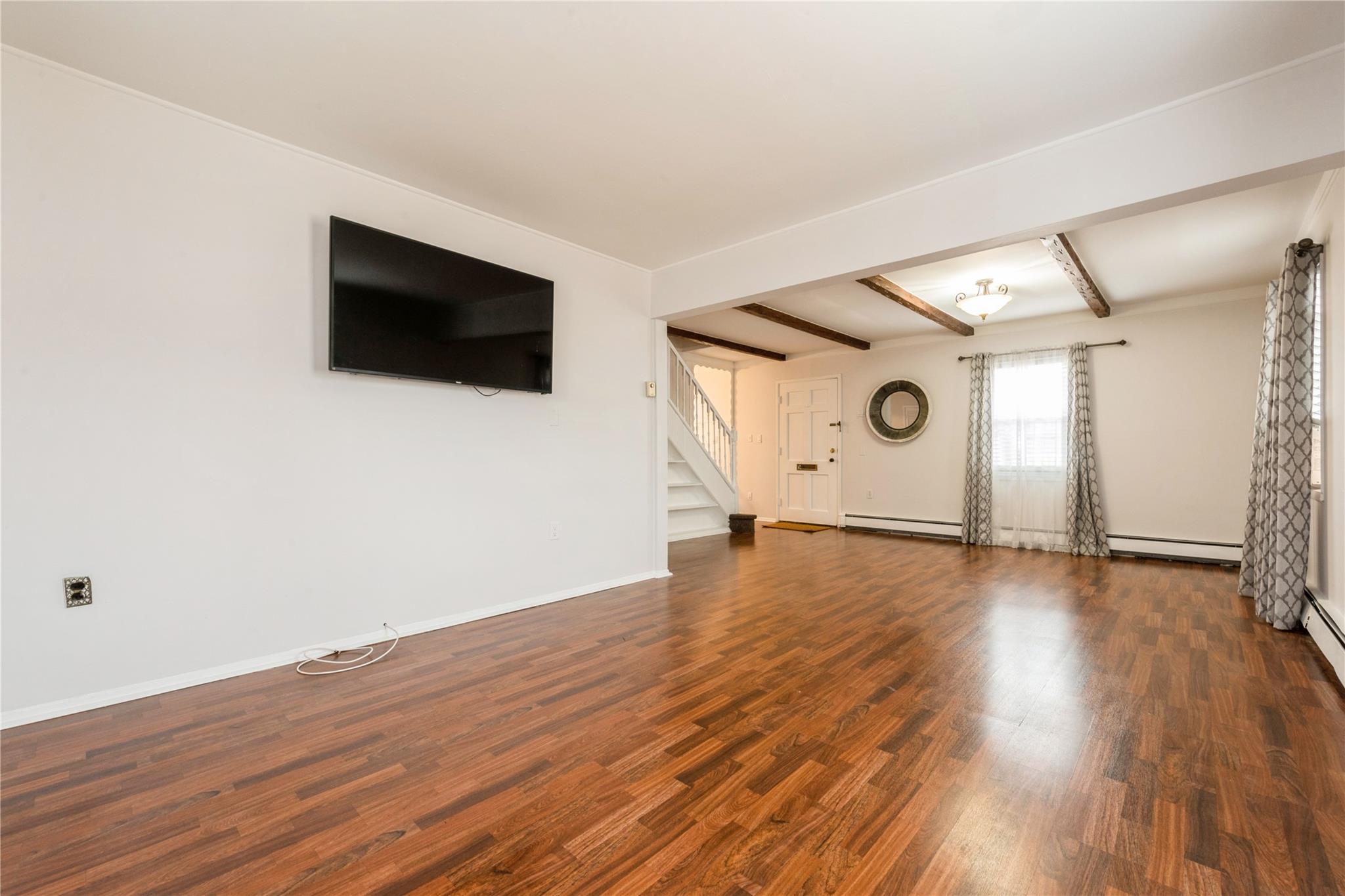 8 Sandy Lane, Levittown, New York image 6