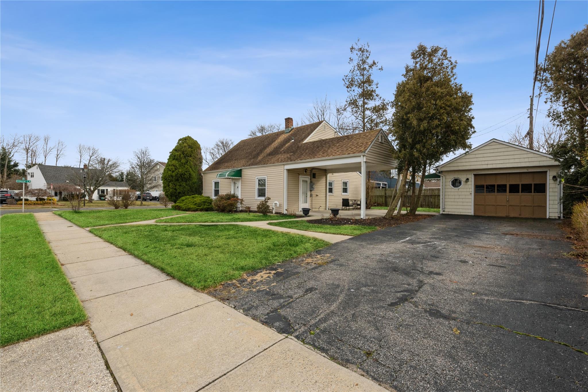 8 Sandy Lane, Levittown, New York image 20
