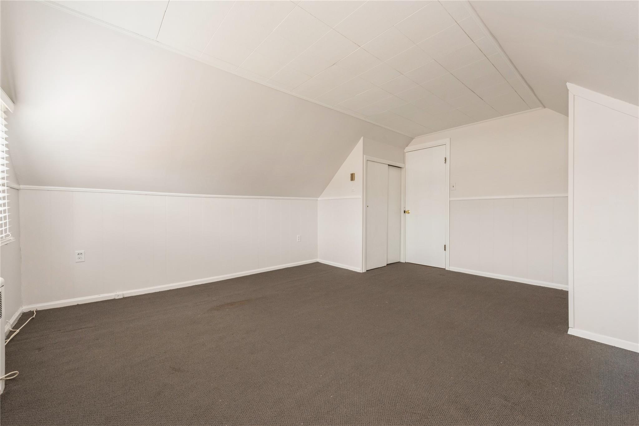 8 Sandy Lane, Levittown, New York image 18