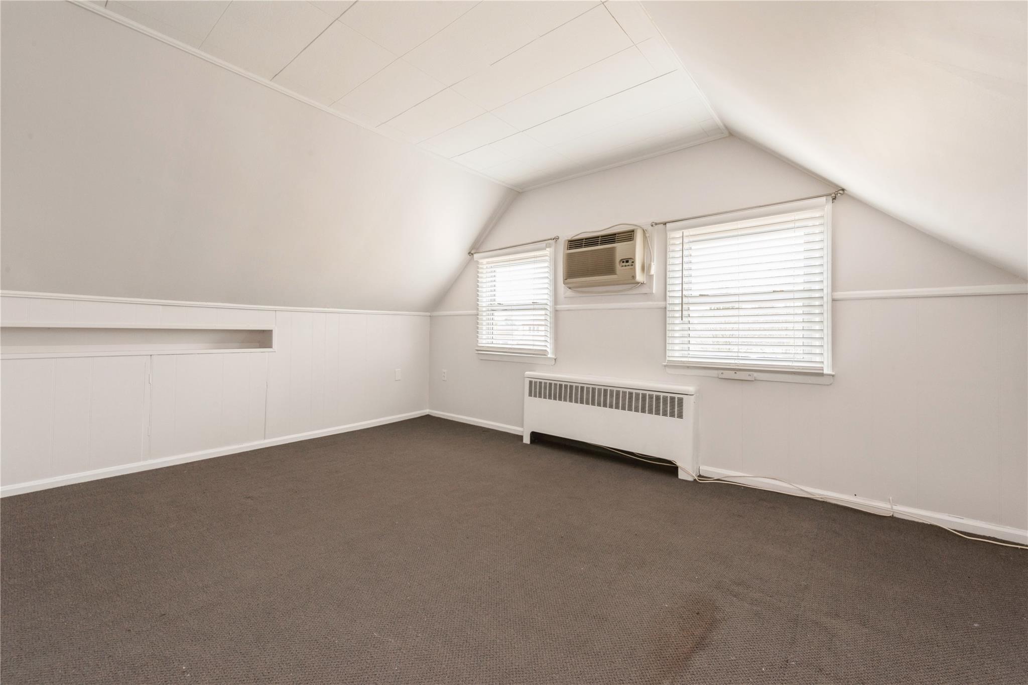 8 Sandy Lane, Levittown, New York image 17