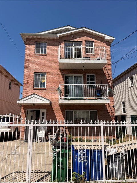 Apartment For Rent - 105-24 170th Street #3<br/> Jamaica, NY 11433