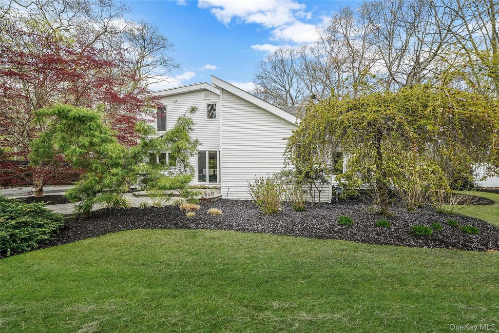 Photo of 61 Park Avenue, Blue Point, NY 11715 (MLS # 974443)