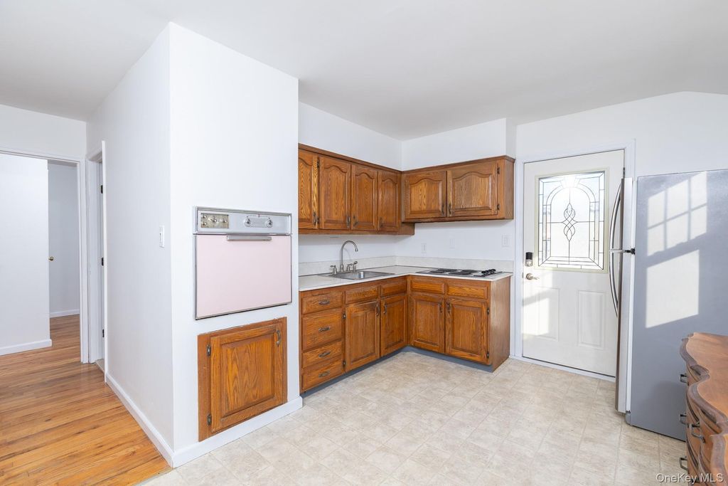 Photo of 3 Exeter Road, East Patchogue, NY 11772 (MLS # 960157)