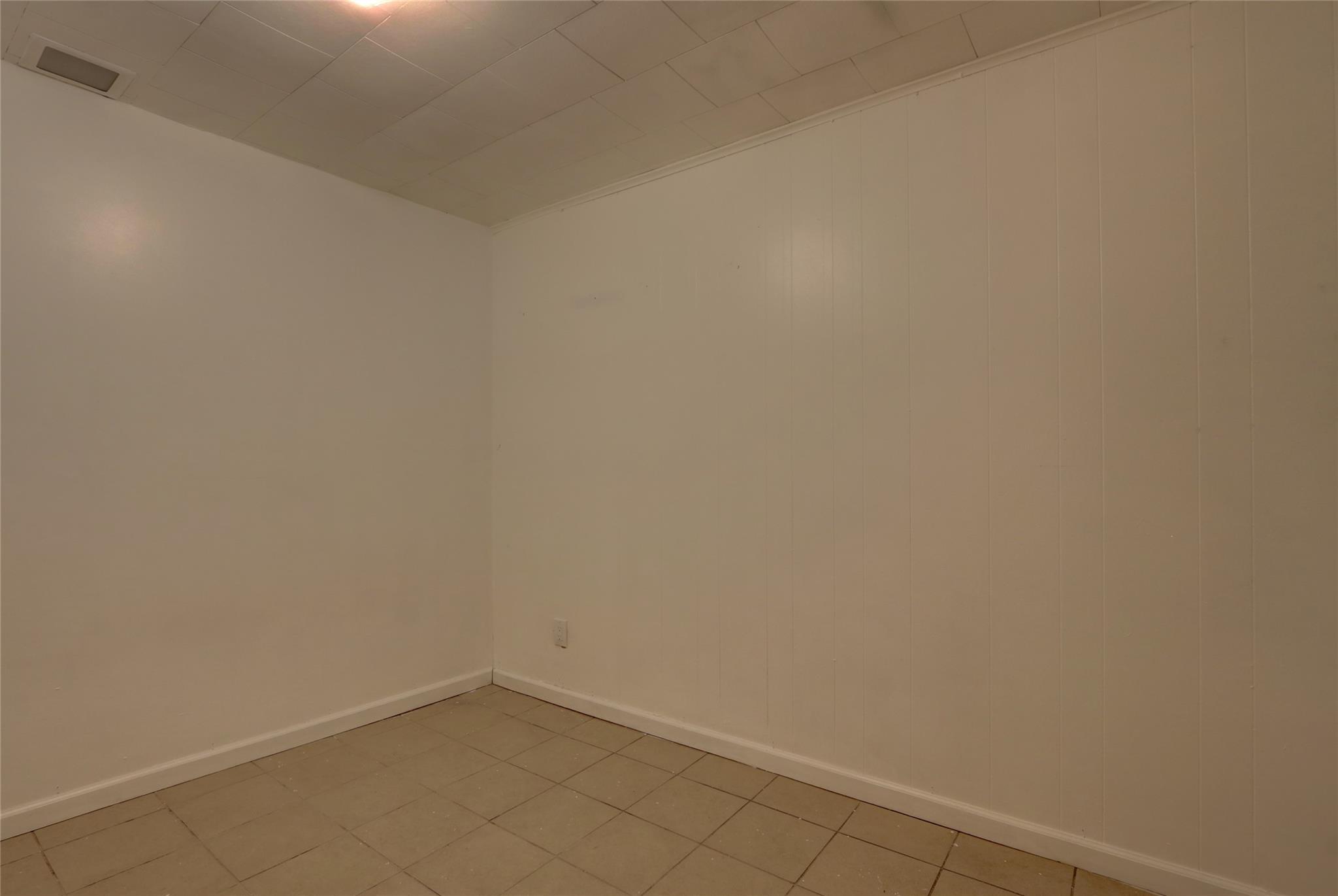 122-52 Springfield Boulevard, Springfield Gardens, New York image 10