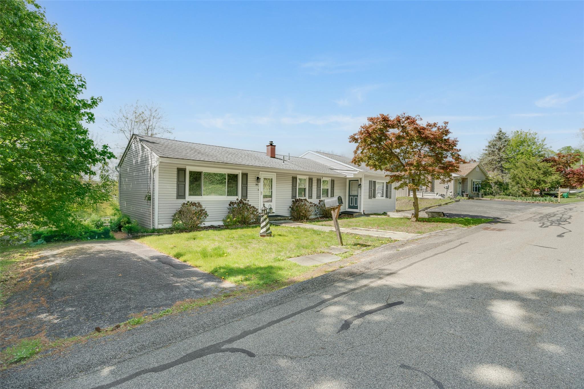 South Avenue, Beacon, New York - 4 Bedrooms  
2 Bathrooms - 