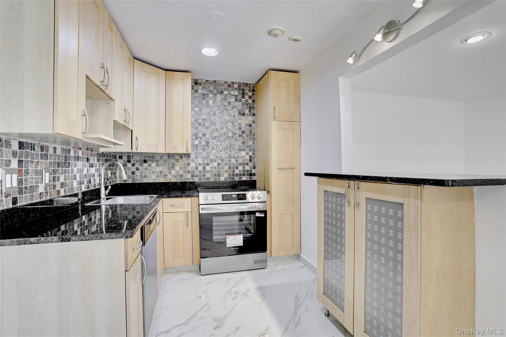 7 Secora Road H18