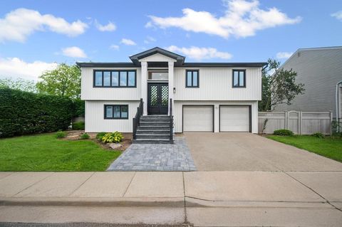 Photo of 1 Saratoga Street, Lido Beach, NY 11561 (MLS # 868738)