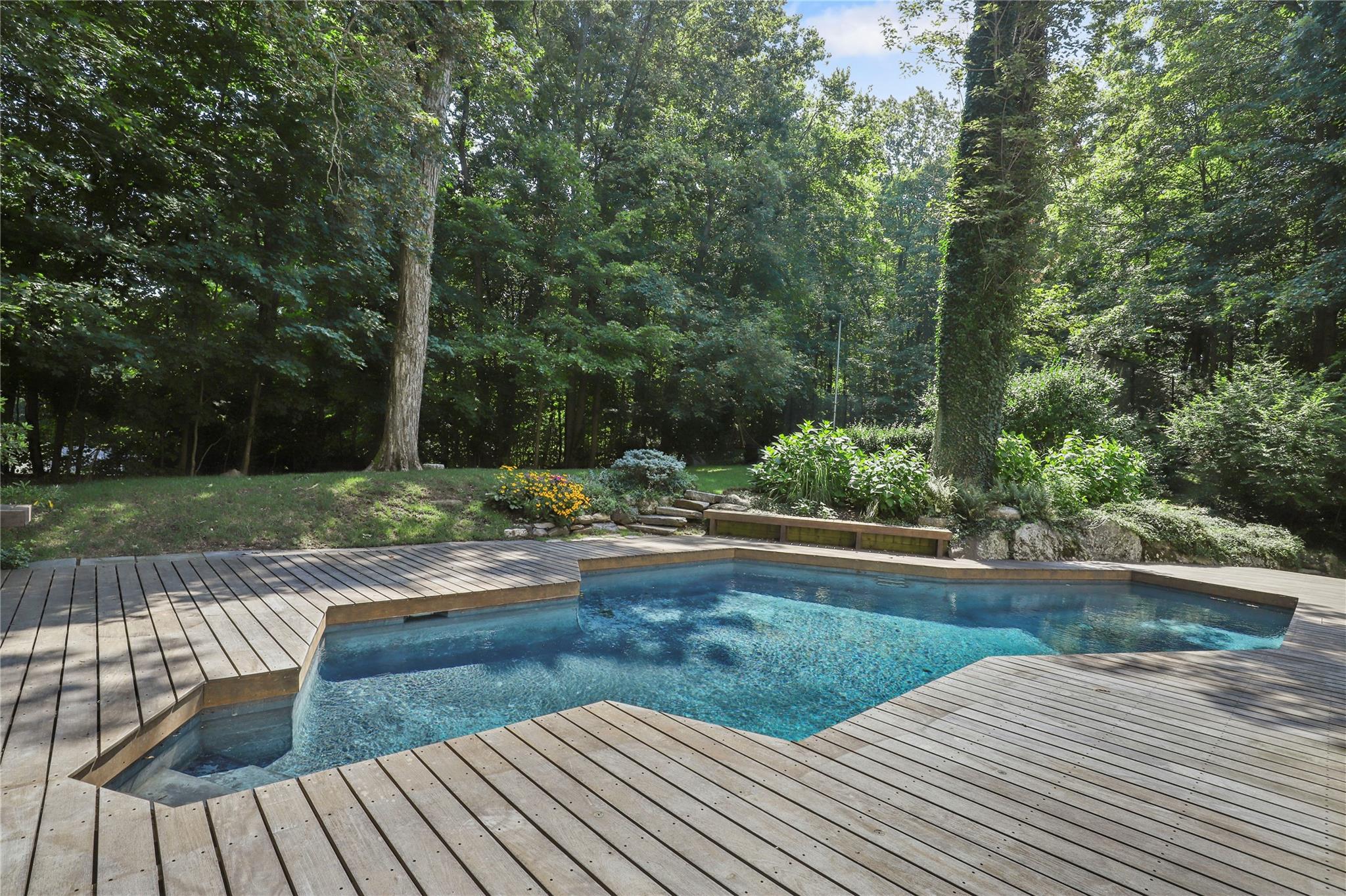 8 Hardscrabble Circle, Armonk, New York image 31