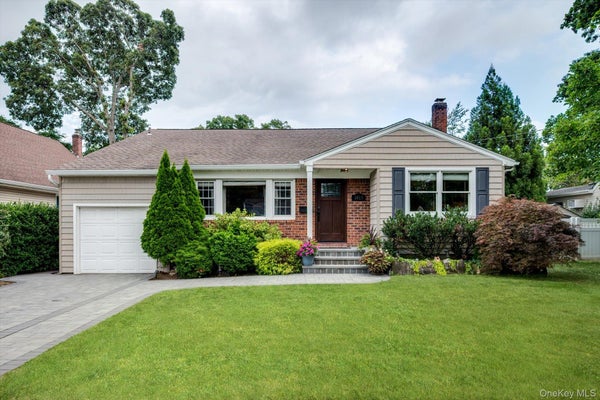 1415 GASTON ST, WANTAGH, NY 11793 - Image 9594ecb4b4e76f248aa4da8d05ba6aac/971919778