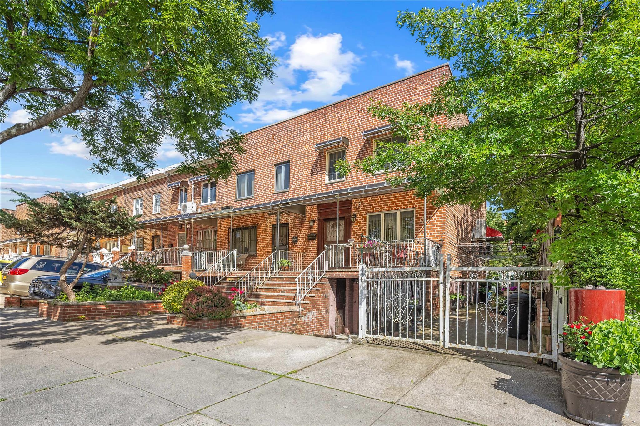17-12 Starr Street, Ridgewood, New York image 2