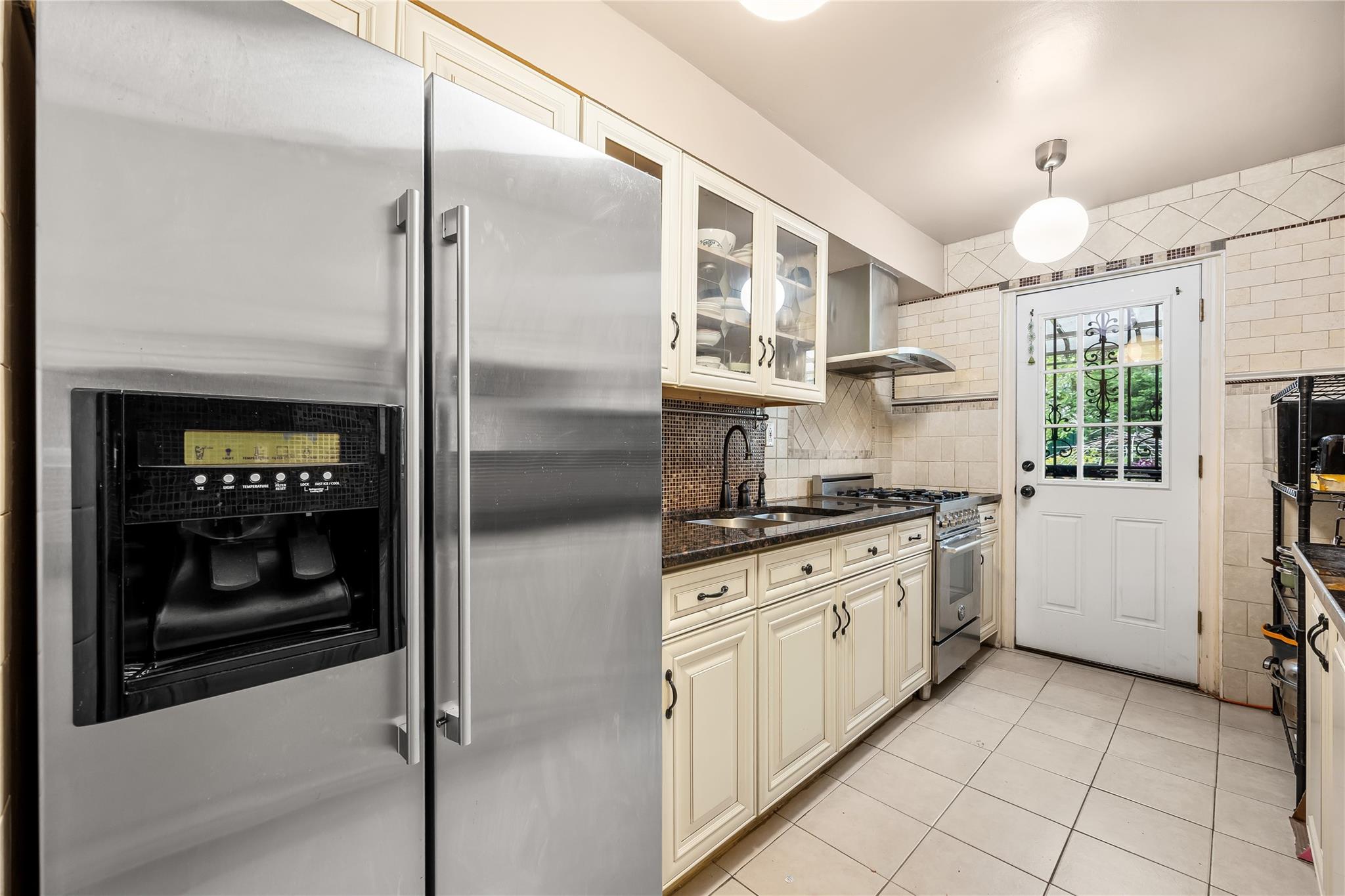 17-12 Starr Street, Ridgewood, New York image 4
