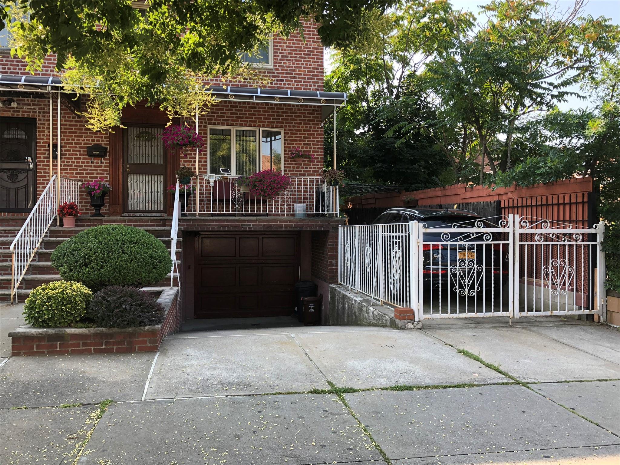Property for Sale at Starr Street, Ridgewood, Queens, NY - Bedrooms: 3 
Bathrooms: 3 
Rooms: 7  - $1,480,000