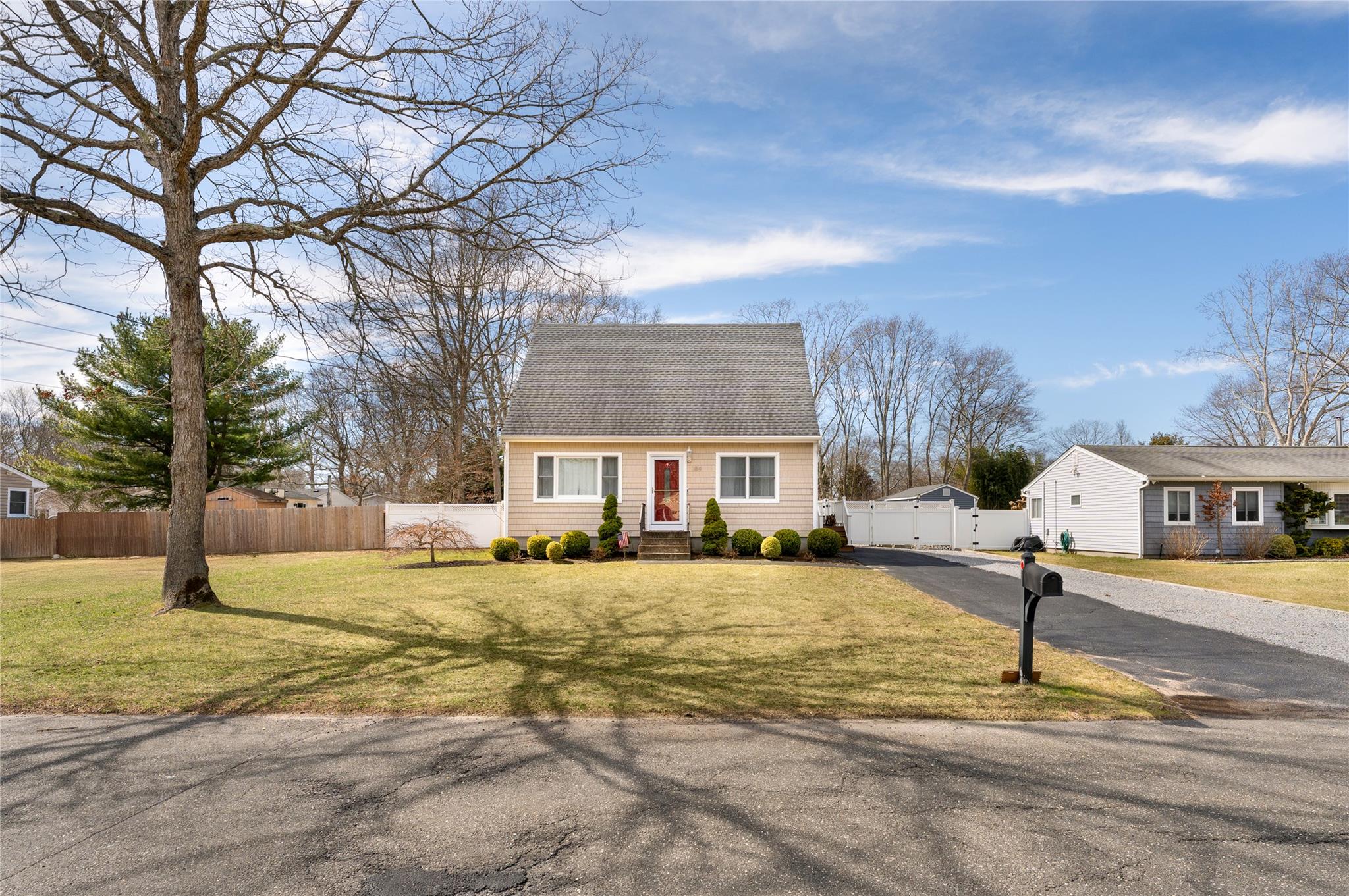 184 N Titmus Drive, Mastic, New York image 27